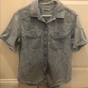 Gap denim tee size medium